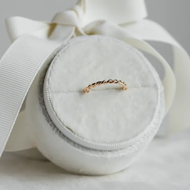 Twisted rope wedding bands VALOS Image