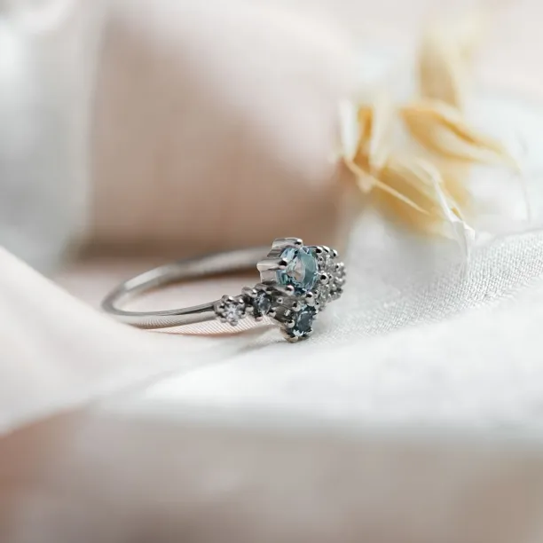 Cluster ring with aquamarines and diamonds GLACIER Image