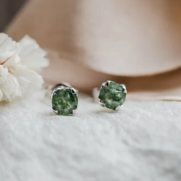 Round gold stud earrings with moss agate RENE Image