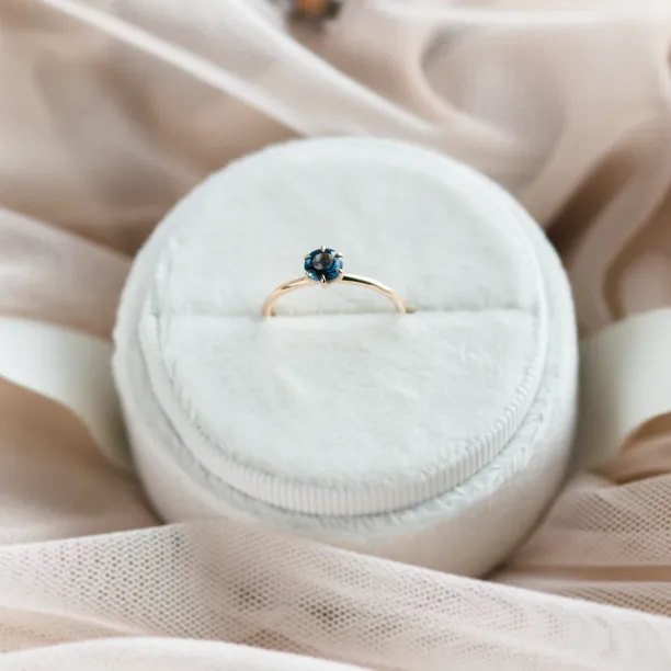 Zásnubní prsten s london blue topazem MARGARET Image