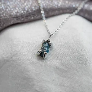 Zlatý náhrdelník s modrým surovým diamantem LORELEI