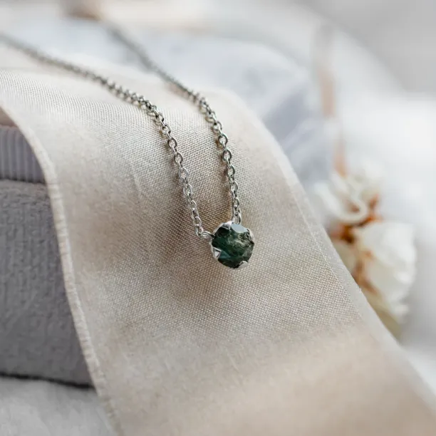 Mechový achát ve zlatém náhrdelníku ELF Image