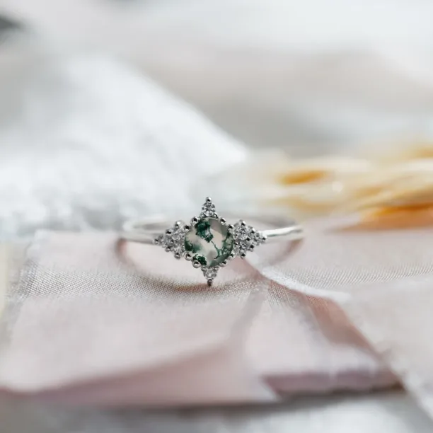 Mechový achát ve zlatém prstenu s diamanty ALBEROBELLO Image