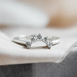 Curved gold wedding ring with diamonds ENNIO