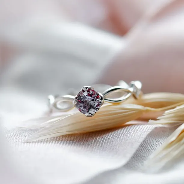 Lepidokrokit a diamanty v prstenu QUEENSLAND Image