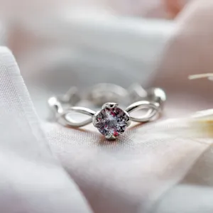 Lepidokrokit a diamanty v prstenu QUEENSLAND Thumbnail