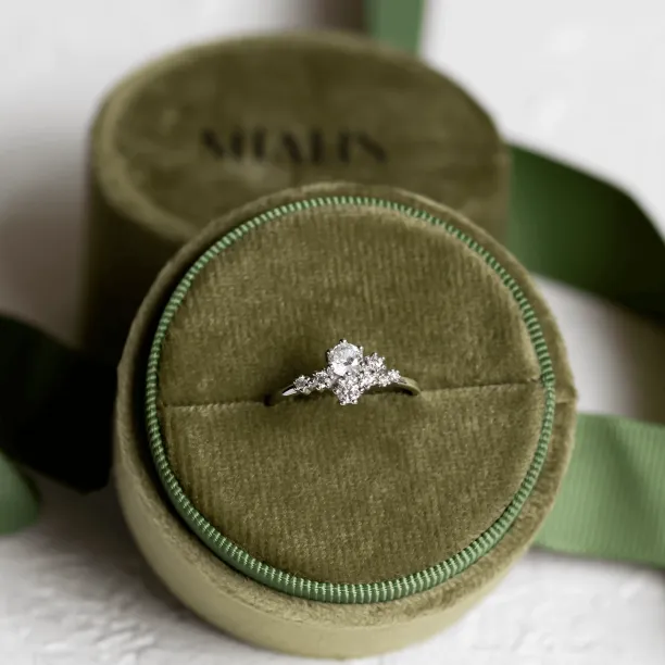 Vintage cluster diamond ring CLUSTERIA Image