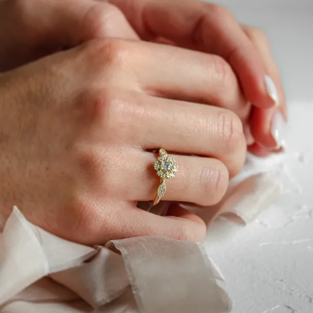 Zlatý vintage prsten s diamanty CALYPSO Image