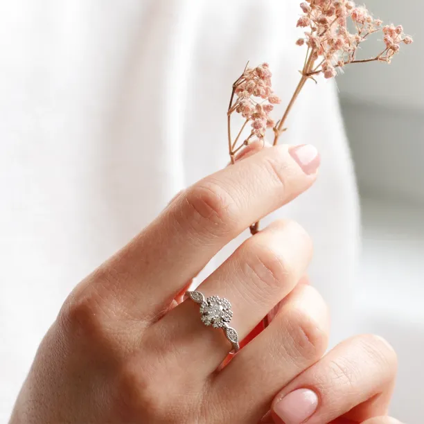 Zlatý vintage prsten s diamanty CALYPSO Image