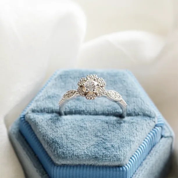 Zlatý vintage prsten s diamanty CALYPSO Image