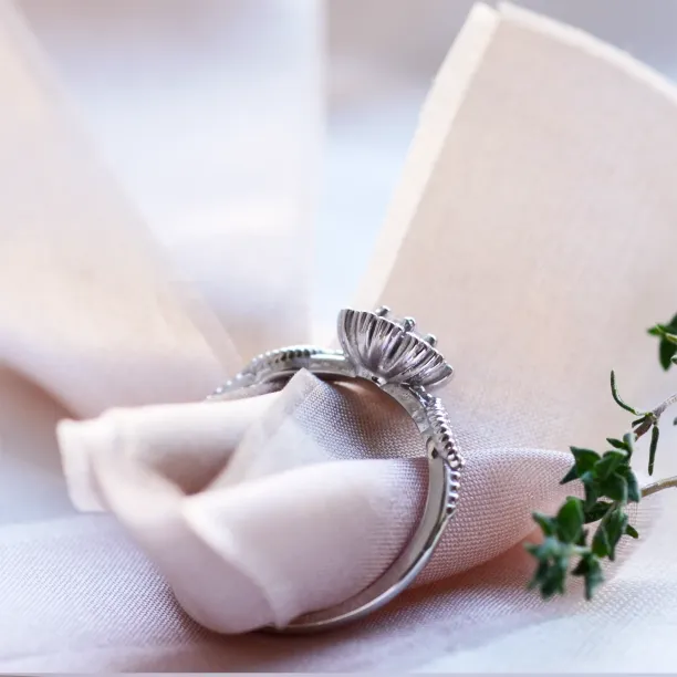 Zlatý vintage prsten s diamanty CALYPSO Image