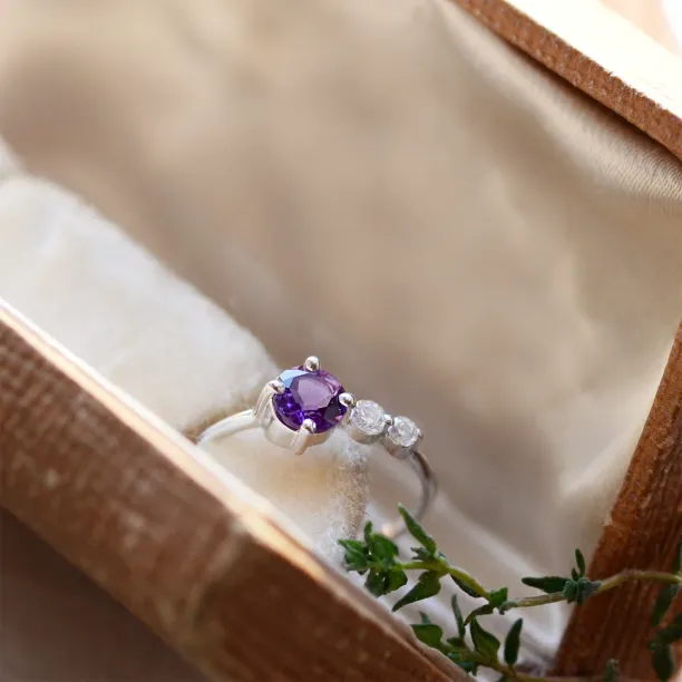 Gold ring with purple amethyst and diamonds AMO Image