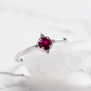 Gold ring with ruby and diamonds RUBY Thumbnail