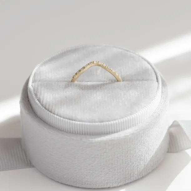 Zlatý eternity prsten s diamanty TIEROS Image