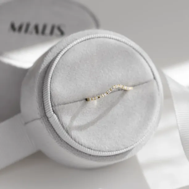 Zlatý eternity prsten s diamanty TIEROS Image