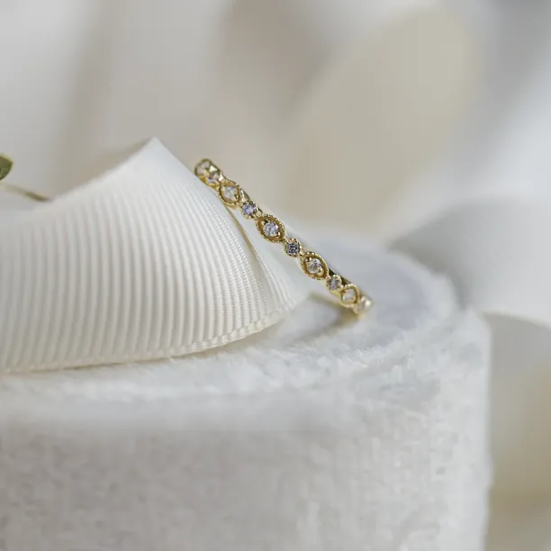 Vintage eternity prsten s diamanty LATVIA Image