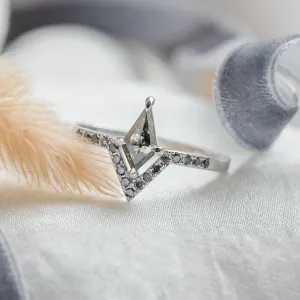 Netradiční zásnubní prsten se salt and pepper diamanty FRECCIA Thumbnail