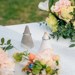 Netradiční snubní prsteny s lesklým povrchem ESTELA Thumbnail