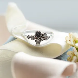 Zlatý prsten s diamanty salt and pepper CLUSTRÉ Thumbnail