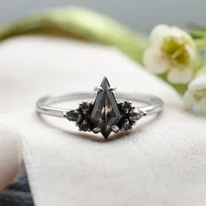 Netradiční prsten s diamanty salt'n'pepper MANSUETO Thumbnail