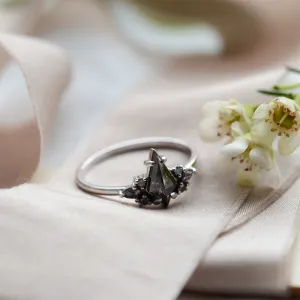 Netradiční prsten s diamanty salt'n'pepper MANSUETO Thumbnail