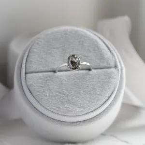 Zlatý prsten s oválným diamantem salt and pepper ONORATO Thumbnail