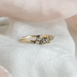 Zlatý cluster prsten s hexagon salt'n'pepper diamanty CLARINA Thumbnail