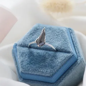 Netradiční zásnubní prsten s diamantem salt'n'pepper KELLIS Thumbnail