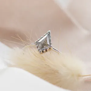 Minimalistický prsten s kite salt'n'pepper diamantem BILLIE Thumbnail