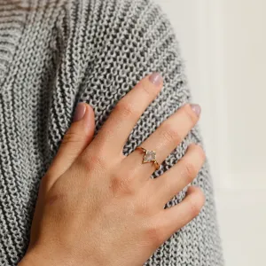 Zásnubní prsten se salt'n'pepper diamantem SALLYX Thumbnail