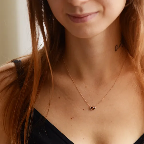 Zlatý náhrdelník s hexagon salt and pepper diamantem PERTH Image