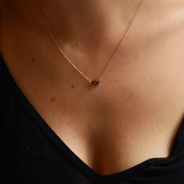 Zlatý náhrdelník s hexagon salt and pepper diamantem PERTH Image