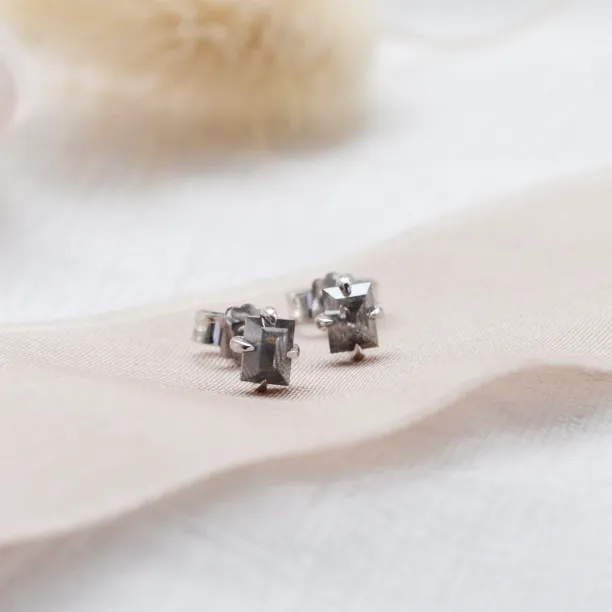 Earrings with baguette salt and pepper diamonds STELLON Image