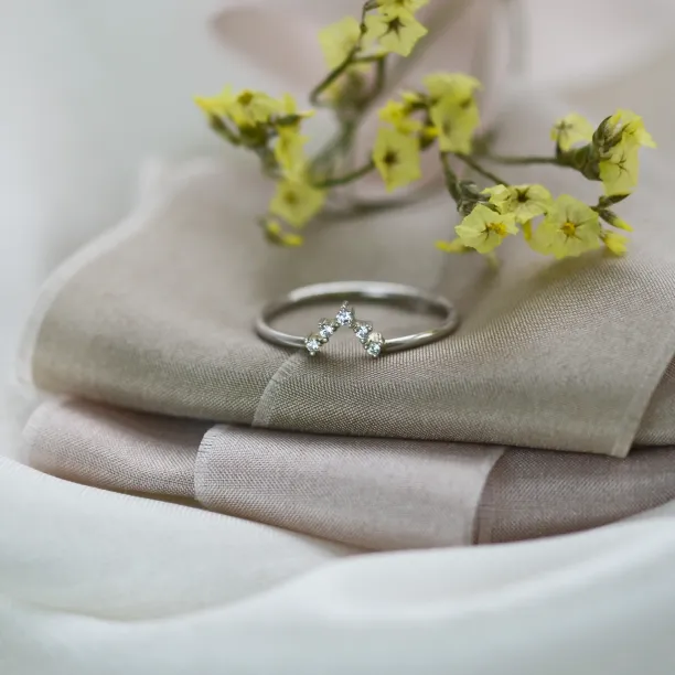 Vykrojený prsten s diamanty EMILIANO Image