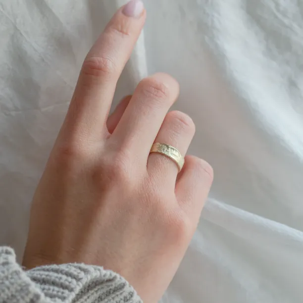 Unusual moon surface wedding bands LUNARIUM Image