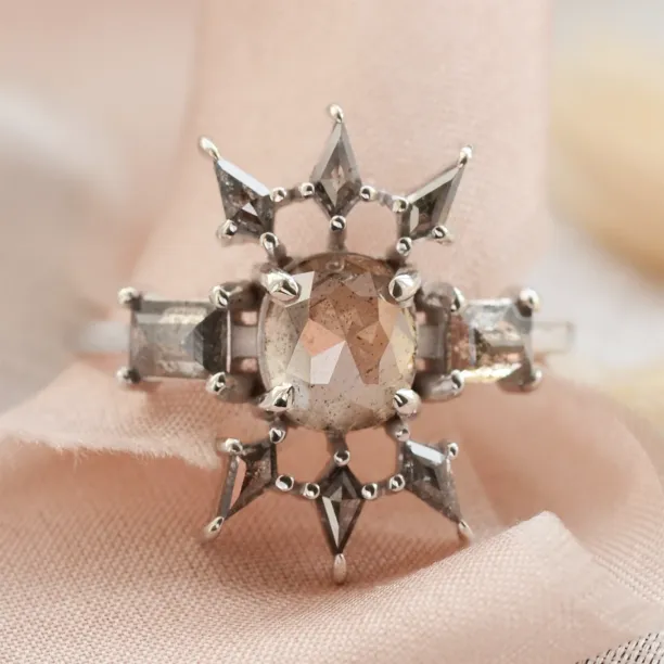 Luxusní zlatý prsten se salt'n'pepper diamanty AURORA Image