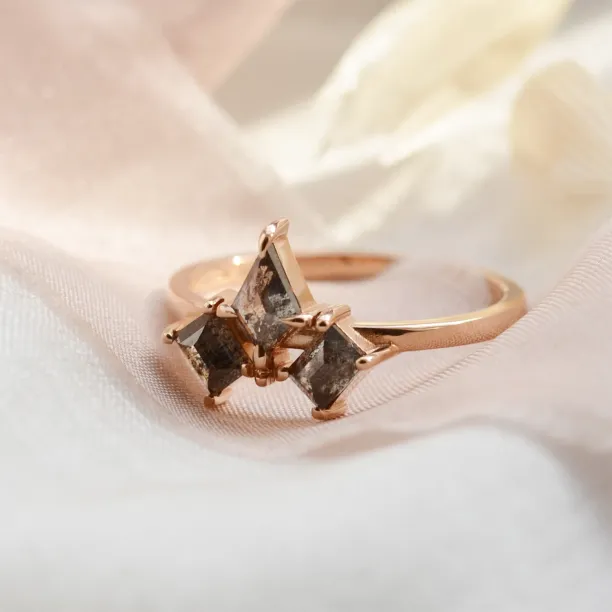 Originální prsten se šedými diamanty salt'n'pepper TOMMASO Image