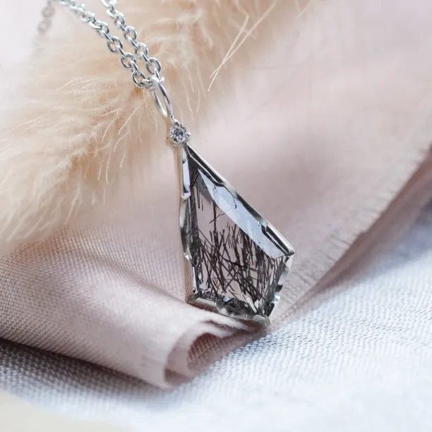 Rutilated quartz pendant with diamond MATTIAS Image