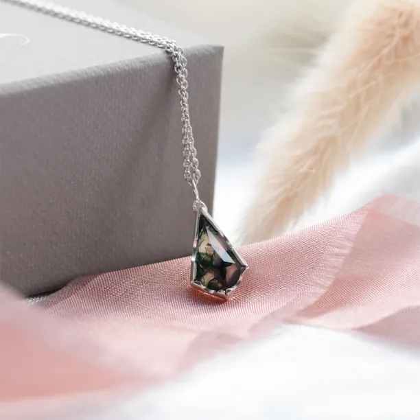 Přívěsek s mechovým achátem a diamantem MATTIA Image