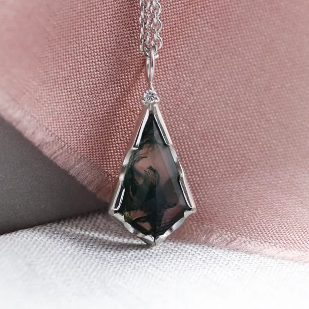 Přívěsek s mechovým achátem a diamantem MATTIA Image