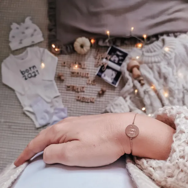 Zlatý náramek se symbolem rodiny a s diamantem ZERAX Image