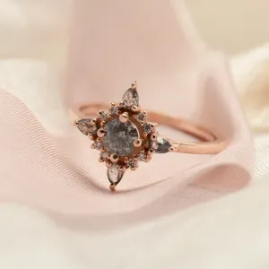 Unikátní cluster prsten se salt'n'pepper diamanty RAVENNA Thumbnail