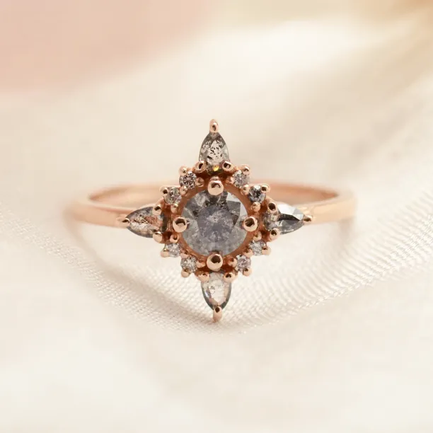 Unikátní cluster prsten se salt'n'pepper diamanty RAVENNA Image