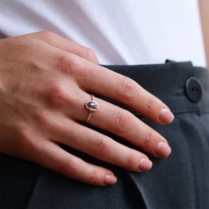 Zlatý prsten s oválným salt'n'pepper diamantem FIORELLA Thumbnail