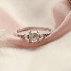 Zlatý prsten se šedým diamantem salt and pepper CATERINA Thumbnail