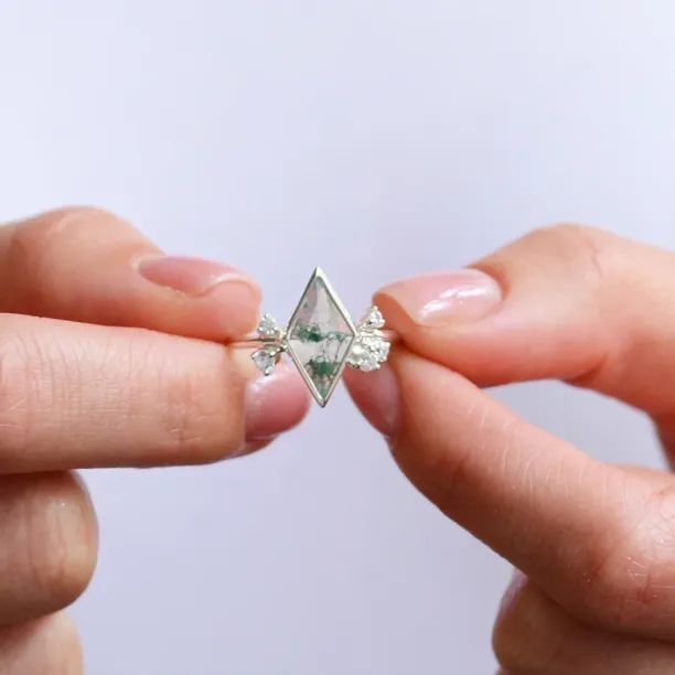 Cluster prsten s mechovým achátem a diamanty CARLOTTA Image