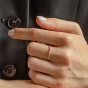 Zlatý minimalistický prsten s fancy champagne diamantem MARGO Thumbnail