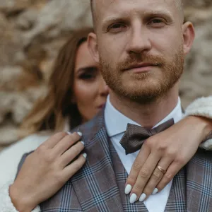 Zlaté snubní prsteny s povrchem stromové kůry BRANCH Thumbnail