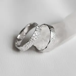 Organic wedding bands with a special surface MOONWALK Thumbnail