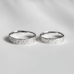 Organic wedding bands with a special surface MOONWALK Thumbnail